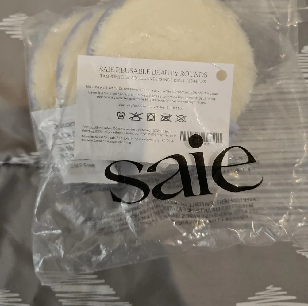 Saie Cream Plush Reuseable Makeup Remover Pads with Lavender Edge